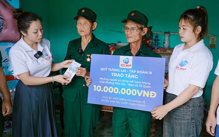 Hình ảnh đội ngũ hỗ trợ khách hàng chuyên nghiệp của HI88 sẵn sàng phục vụ 24/7